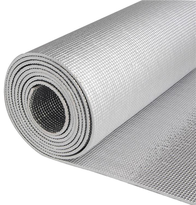 Bột bọt PE mật độ cao với tấm nhôm phản xạ ở bên kia cách nhiệt Dưới thảm Laminate hoặc Vinyl